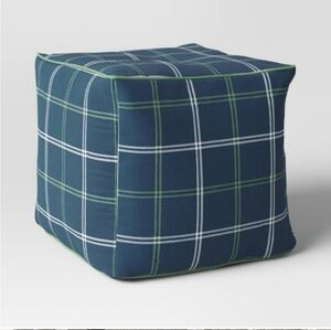 STUDIO MCGEE NWT button tuft outdoor patio pouf -blue